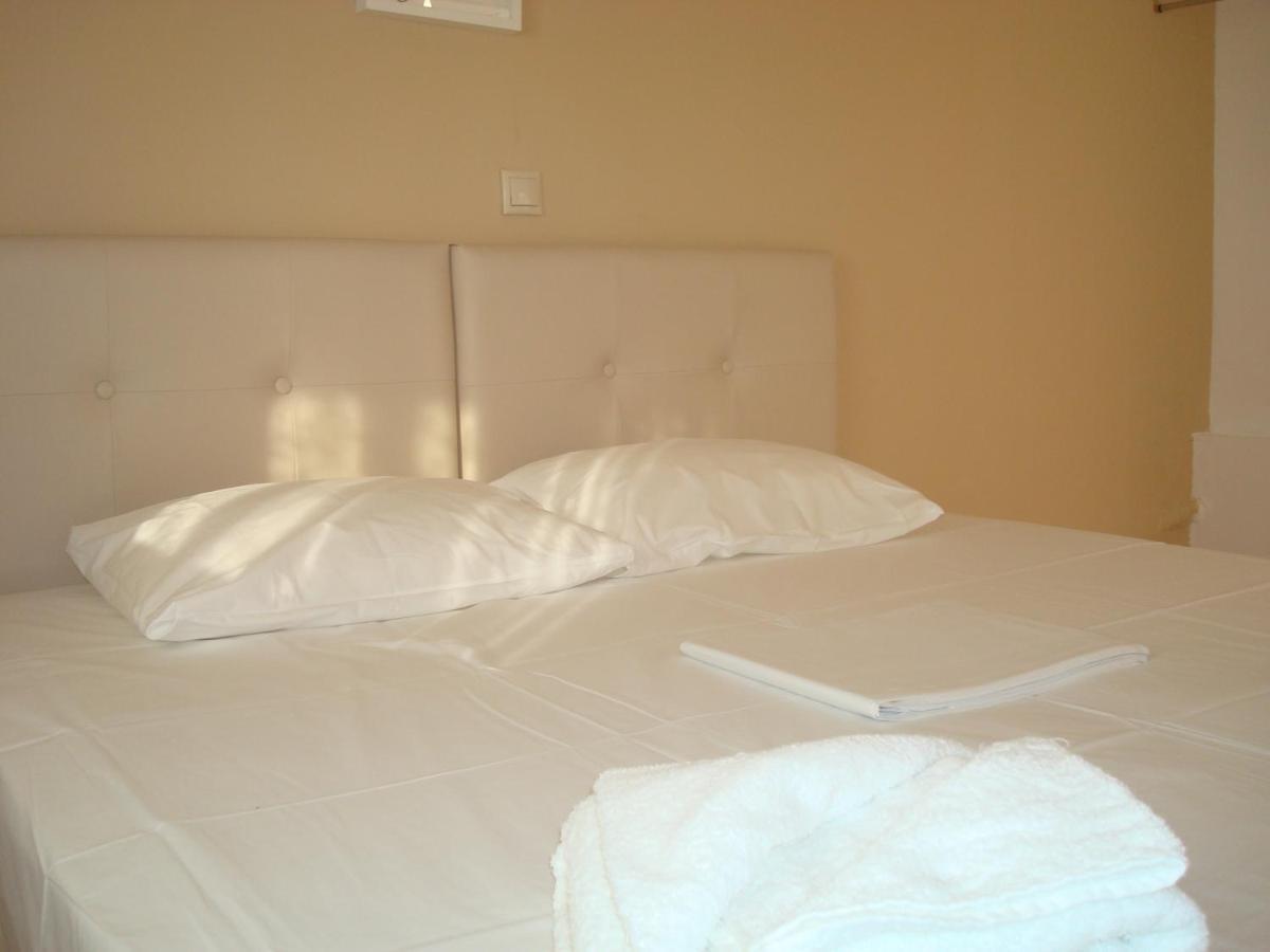 Merlot Village Rental Properties Καρυά Εξωτερικό φωτογραφία
