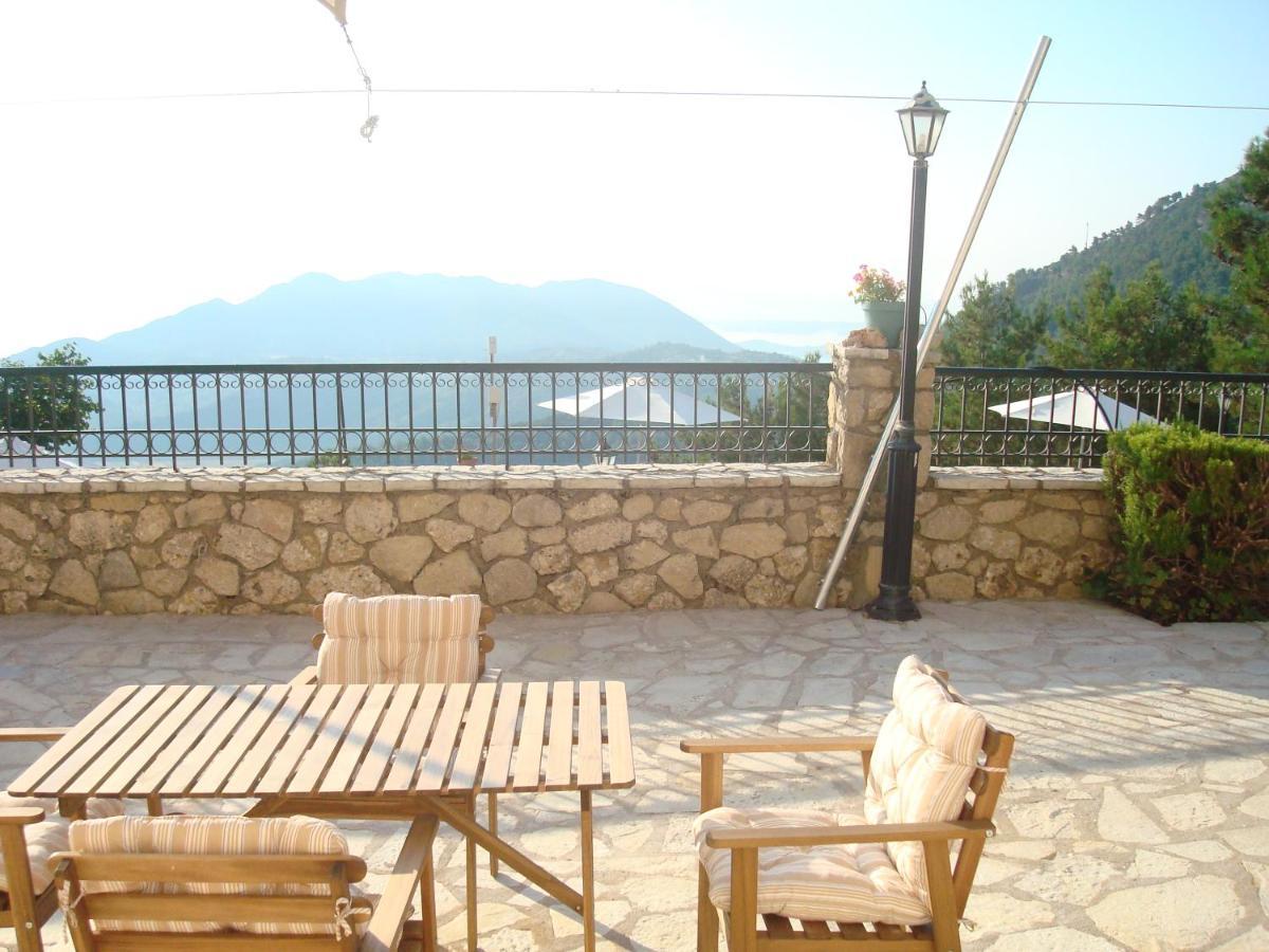 Merlot Village Rental Properties Καρυά Εξωτερικό φωτογραφία