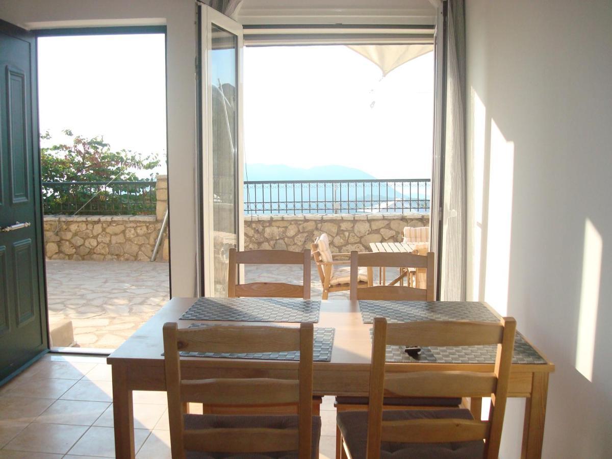 Merlot Village Rental Properties Καρυά Εξωτερικό φωτογραφία