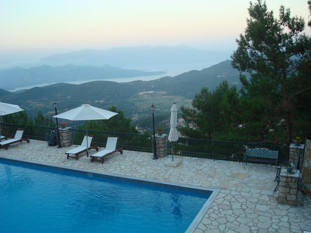 Merlot Village Rental Properties Καρυά Εξωτερικό φωτογραφία