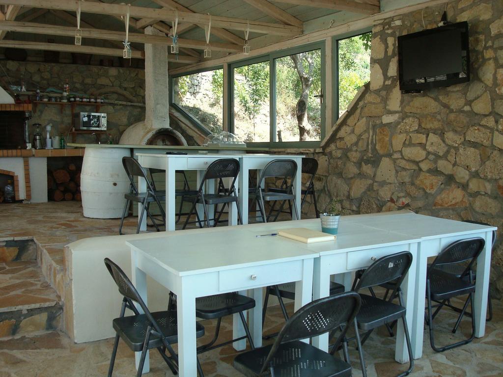 Merlot Village Rental Properties Καρυά Εξωτερικό φωτογραφία