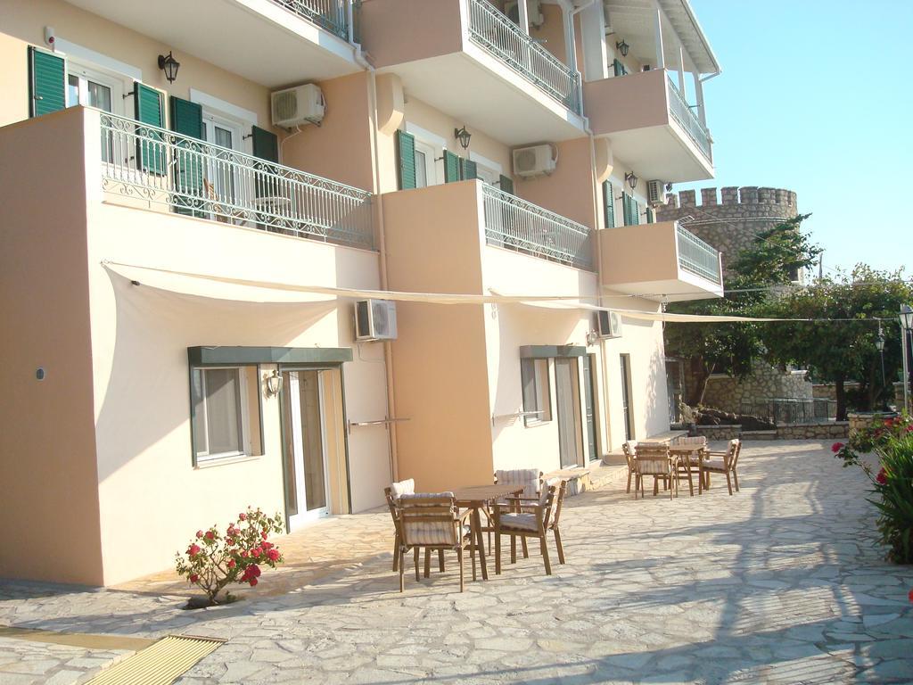 Merlot Village Rental Properties Καρυά Εξωτερικό φωτογραφία